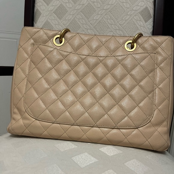 Chanel leather purse - Picture 2 of 9